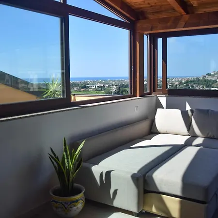 Gli Zii Di Sicilia - Casa Vacanze Capri Leone Exterior photo